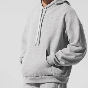 NWT Alo Yoga Accolade | Athletic Heather Grey | Size Medium | Unisex